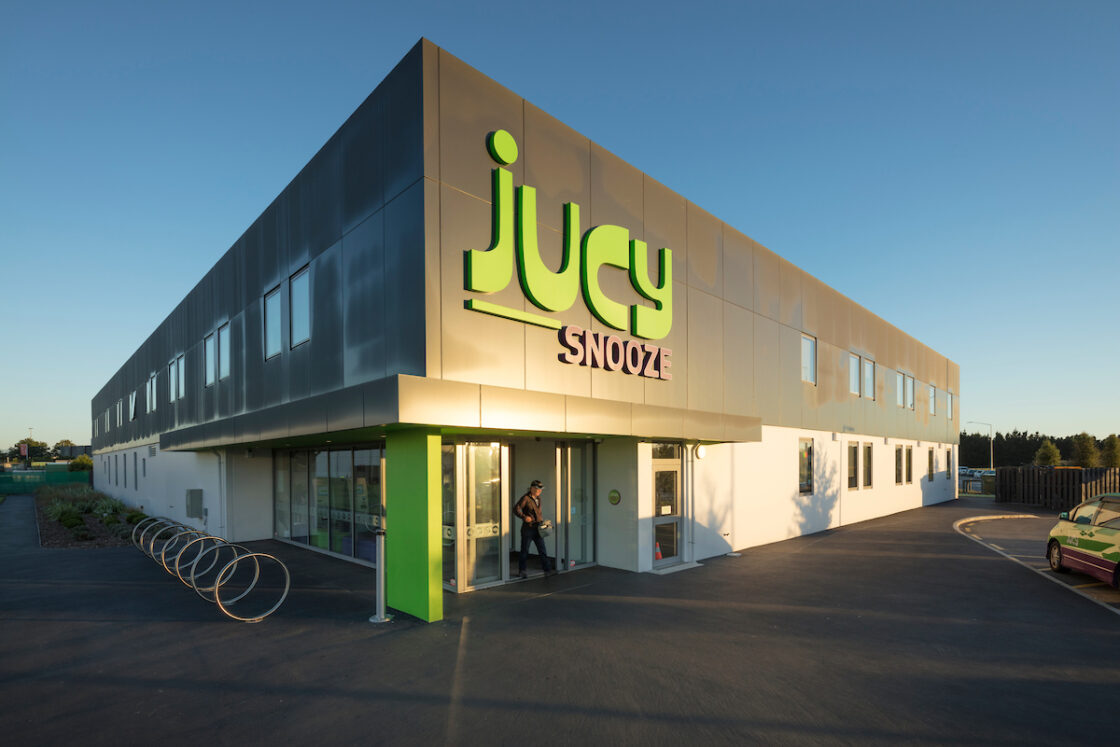 jucy snooze hotel